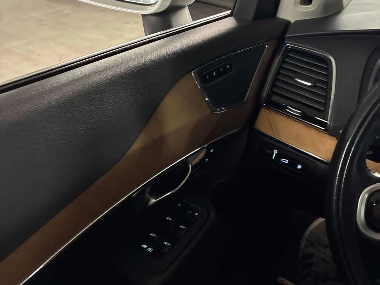 Volvo Xc90 * Inscription * CARFAX * ОПЦИЯ ЗА ФИНАНСИРАНЕ, снимка 10 - Автомобили и джипове - 55754549