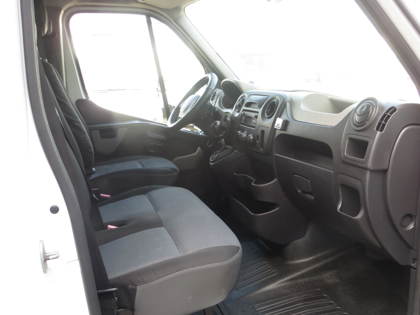 Renault Master ХЛАДИЛЕН THERMO KING, снимка 10 - Бусове и автобуси - 53705332