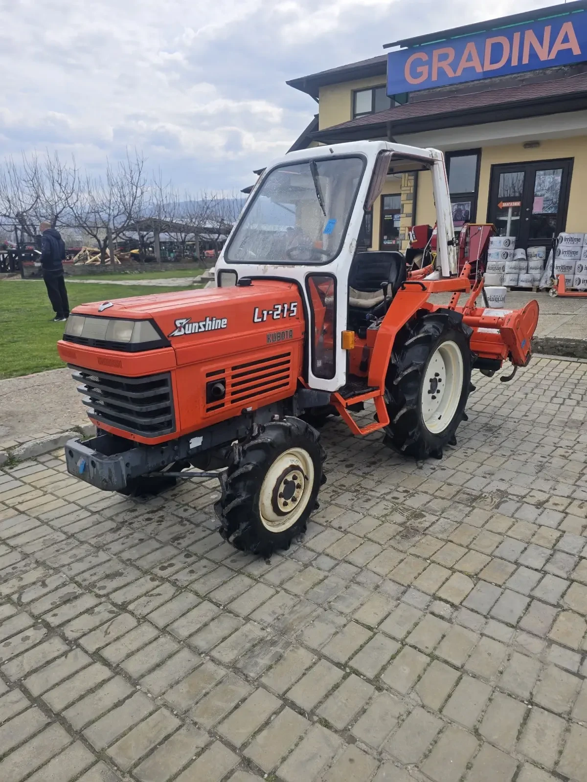 Трактор Kubota L1-215, снимка 2 - Селскостопанска техника - 53985486