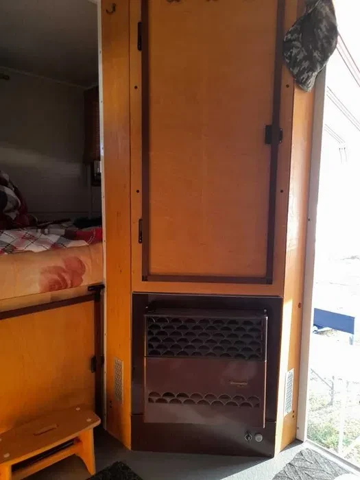 Каравана Adria 1, снимка 4 - Каравани и кемпери - 55093817