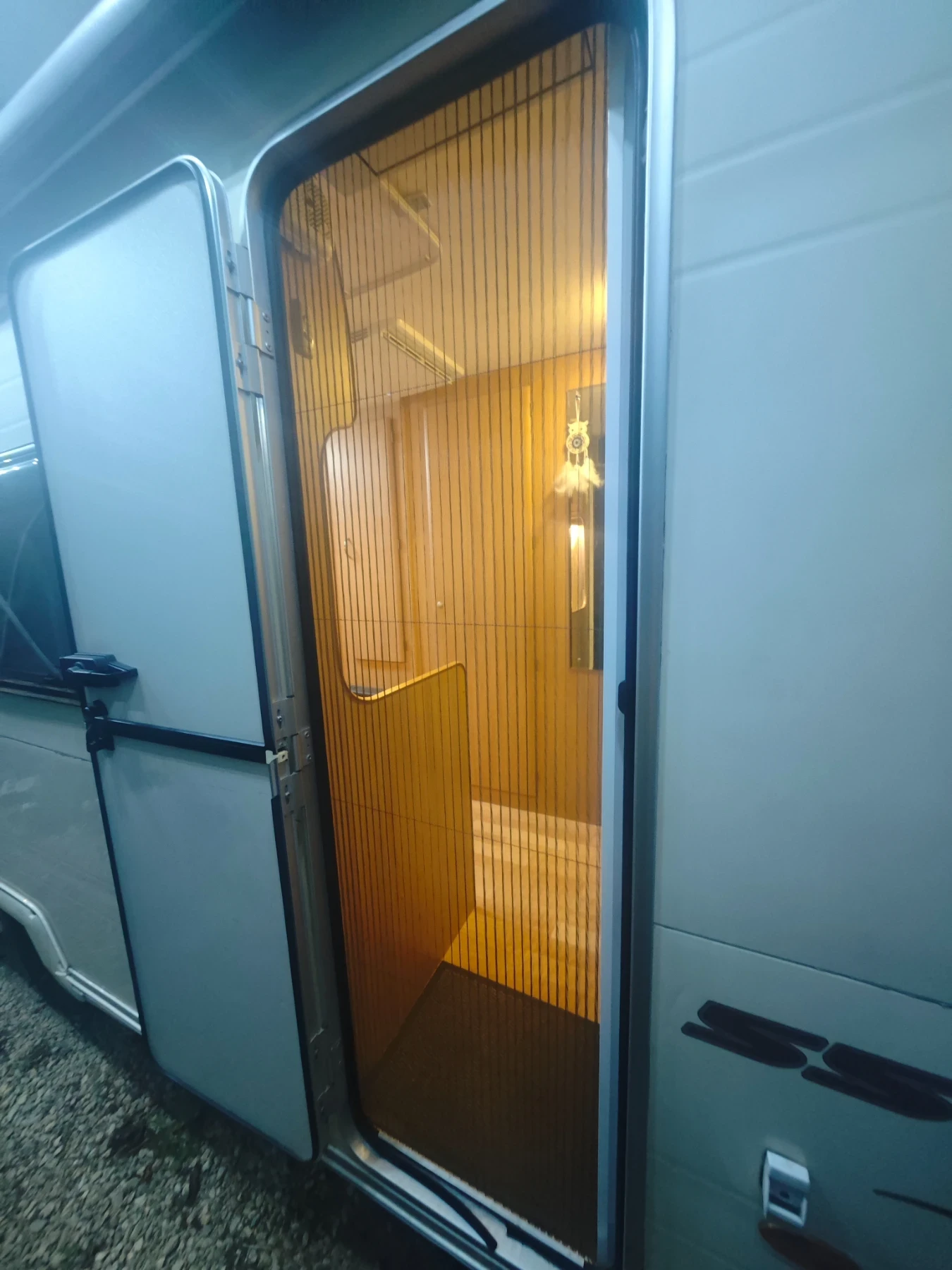 Каравана Avondale 556 6, снимка 10 - Каравани и кемпери - 55805553