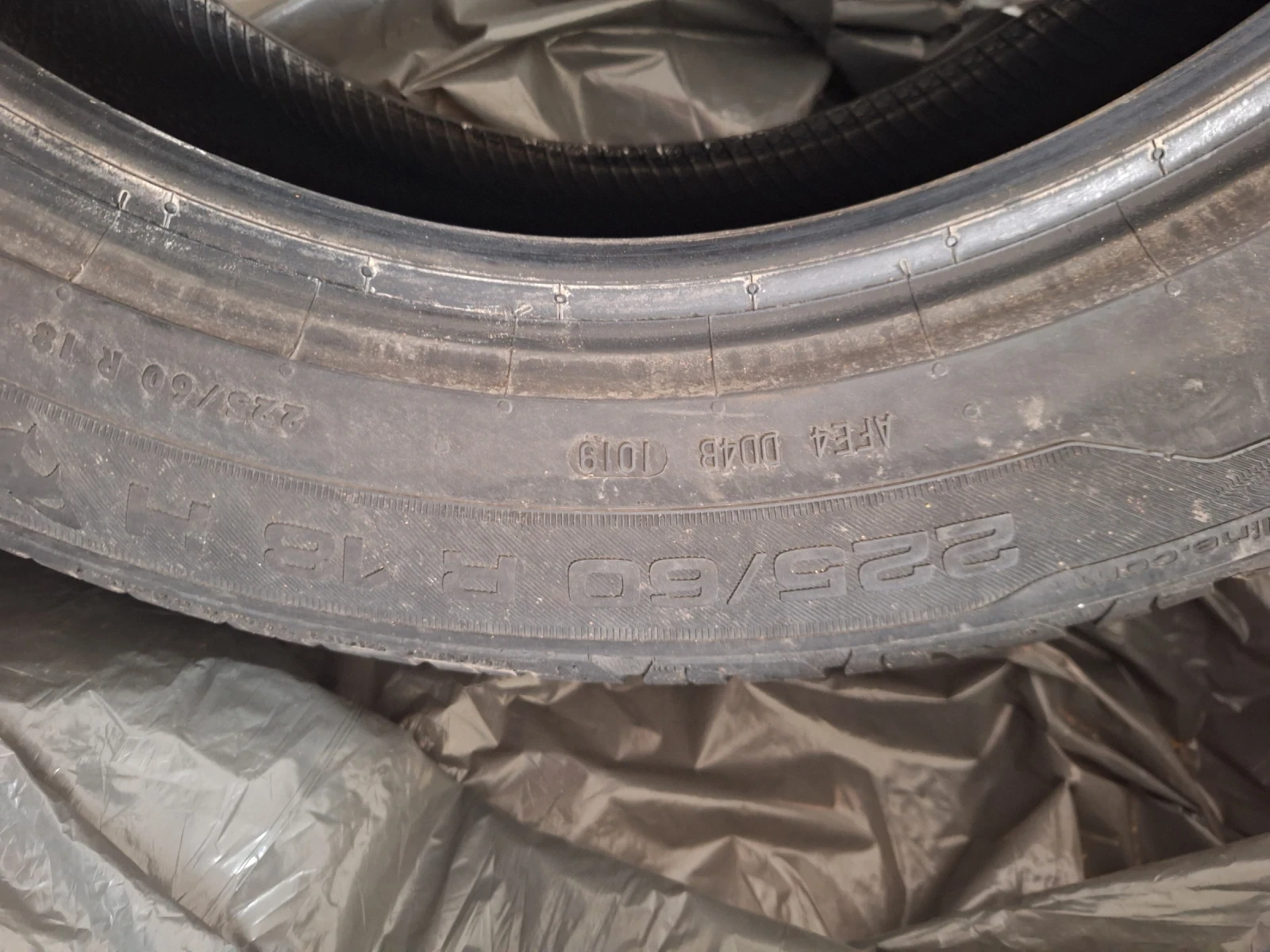 Гуми Летни 225/60R18, снимка 4 - Гуми и джанти - 54200756