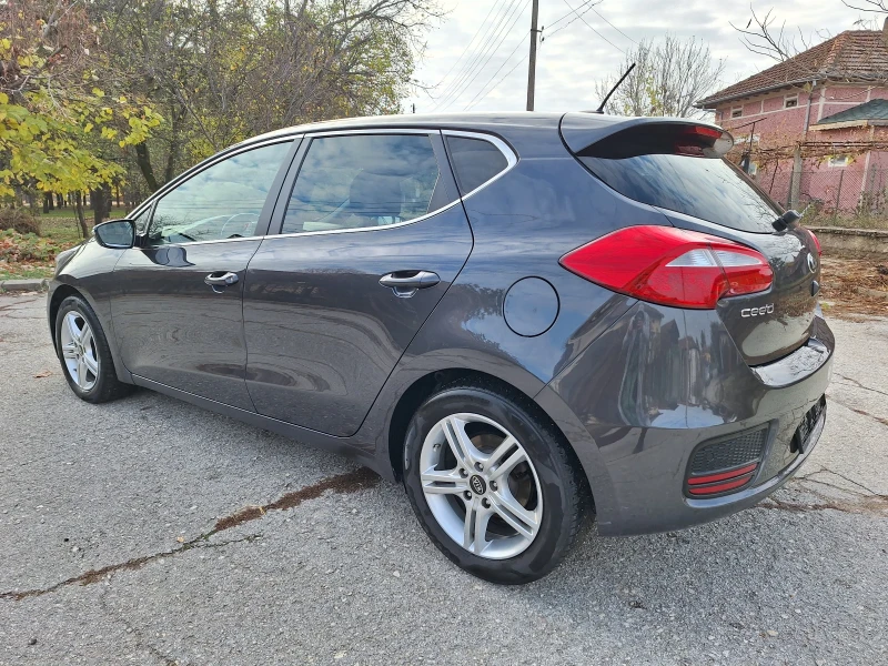 Kia Ceed 1.6CRDI, снимка 5 - Автомобили и джипове - 48061660