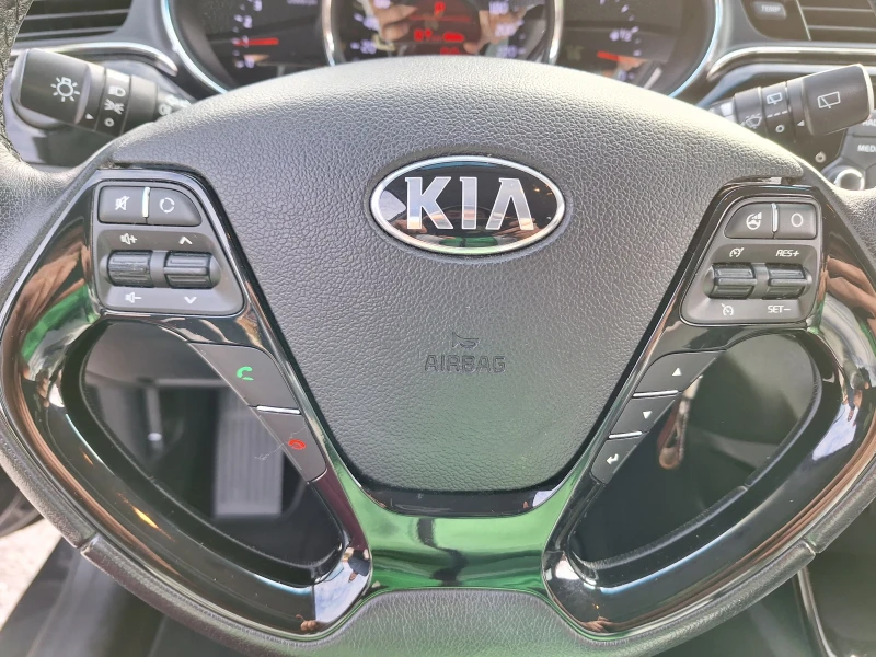 Kia Ceed 1.6CRDI КАТО НОВА!!!, снимка 14 - Автомобили и джипове - 49523969