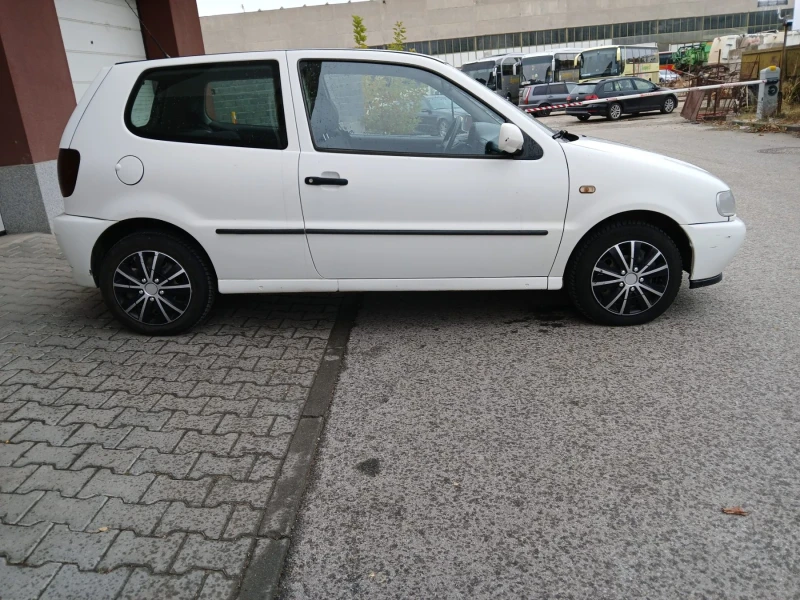 VW Polo 1.4 Бензин , снимка 4 - Автомобили и джипове - 47996936