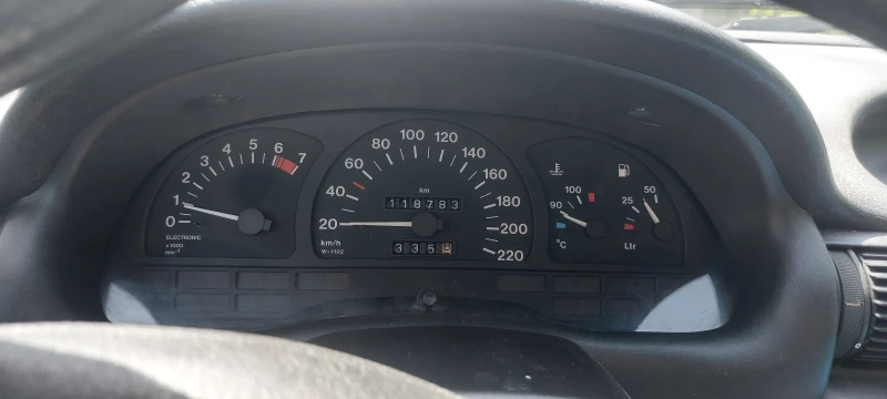 Opel Astra, снимка 3 - Автомобили и джипове - 52682256