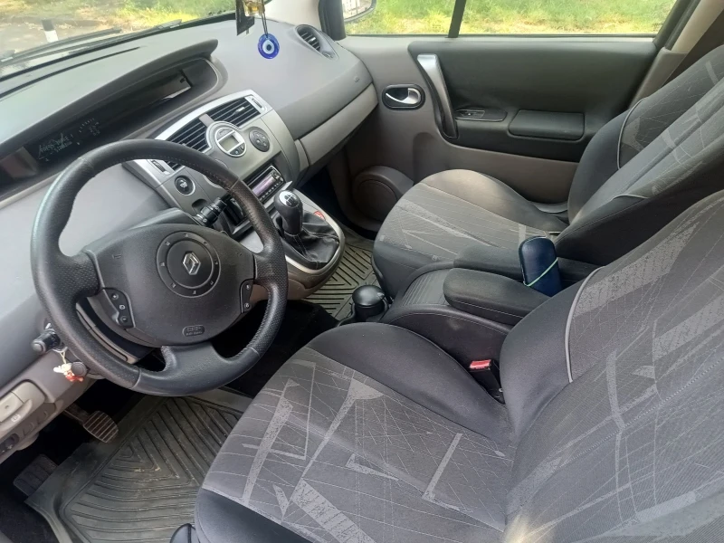 Renault Scenic 2, снимка 9 - Автомобили и джипове - 52691404