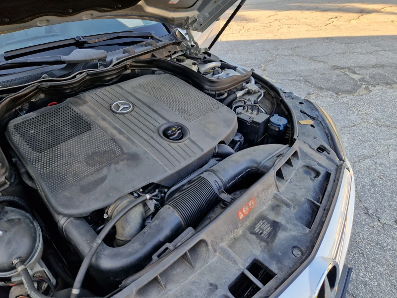 Mercedes-Benz C 220 CDi-Avantgarde, снимка 16 - Автомобили и джипове - 52330725
