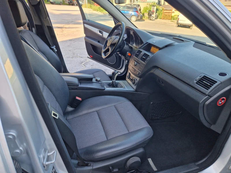 Mercedes-Benz C 220 CDi-Avantgarde, снимка 12 - Автомобили и джипове - 52330725