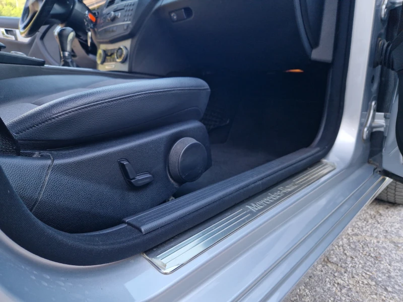 Mercedes-Benz C 220 CDi-Avantgarde, снимка 13 - Автомобили и джипове - 52330725