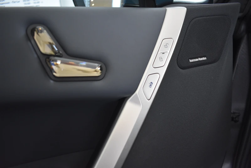 BMW iX xDrive50, снимка 13 - Автомобили и джипове - 52381230