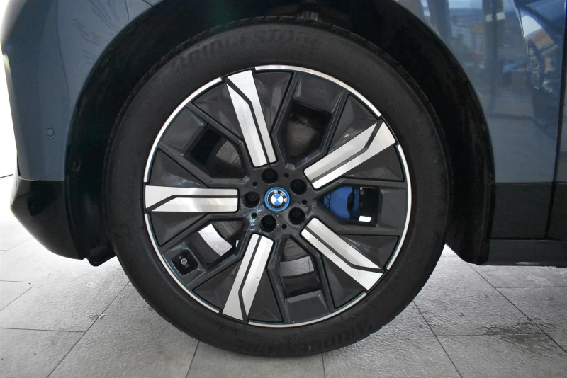 BMW iX xDrive50, снимка 5 - Автомобили и джипове - 52381230