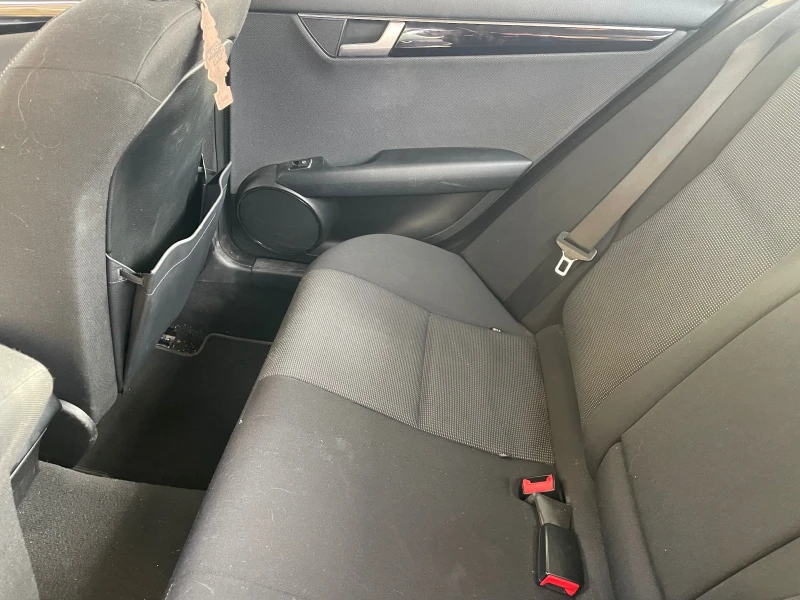 Mercedes-Benz C 200 Седан, снимка 8 - Автомобили и джипове - 52598098