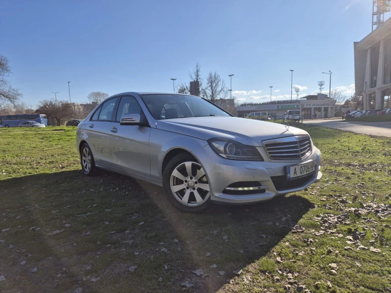 Mercedes-Benz C 200 Седан, снимка 6 - Автомобили и джипове - 52744421