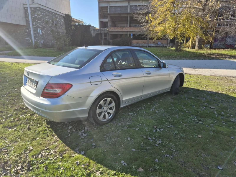 Mercedes-Benz C 200 Седан, снимка 4 - Автомобили и джипове - 52744421
