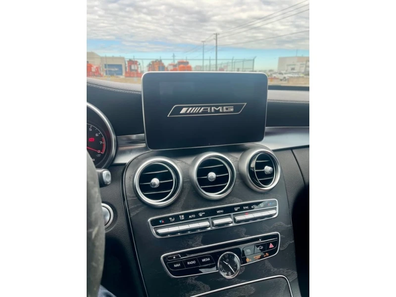 Mercedes-Benz C 450 AMG * 4dr Sdn 4MATIC * CARFAX * ЦЕНА ДО БГ, снимка 8 - Автомобили и джипове - 52776447