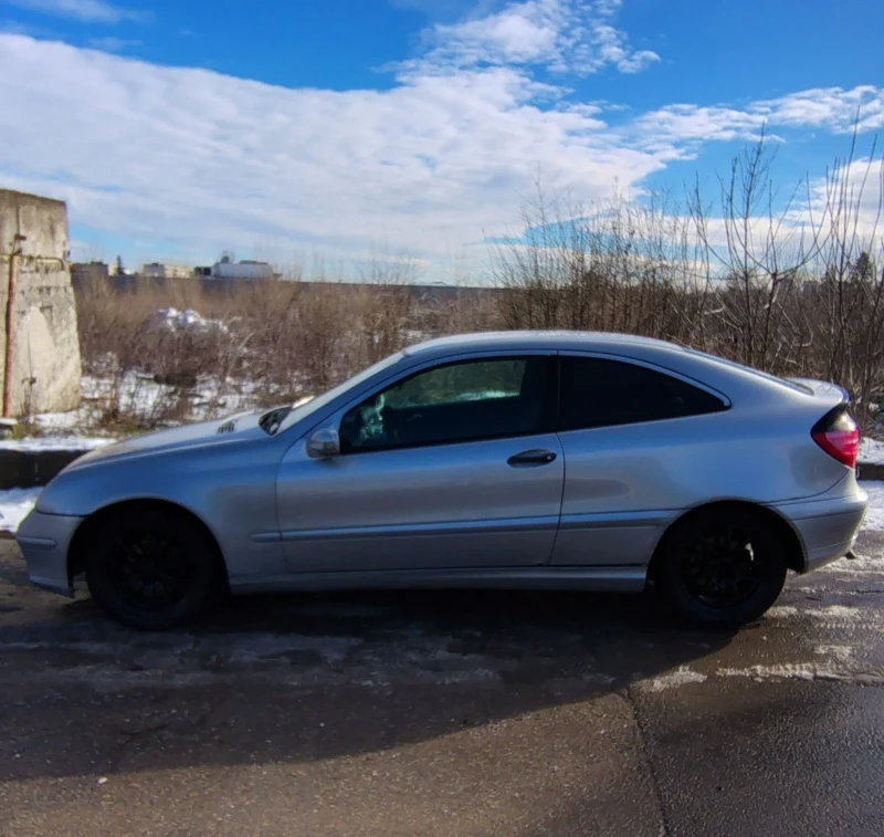 Mercedes-Benz C 220, снимка 4 - Автомобили и джипове - 53235045