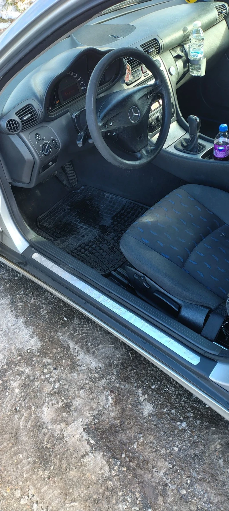 Mercedes-Benz C 220, снимка 6 - Автомобили и джипове - 53235045