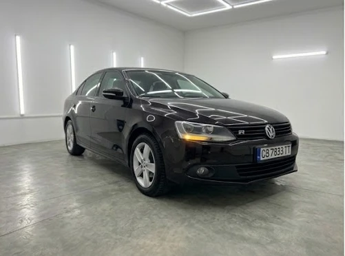 VW Jetta 1.6TDI HIGHLINE, снимка 2 - Автомобили и джипове - 54673856