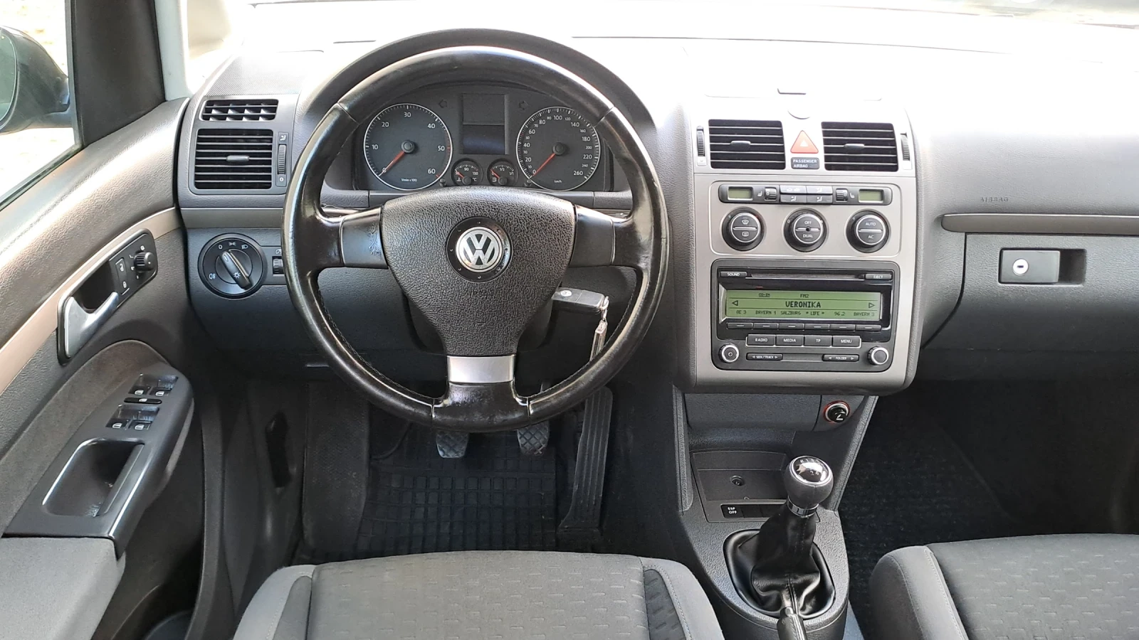 VW Touran 1.9 TDI FACE - изображение 10