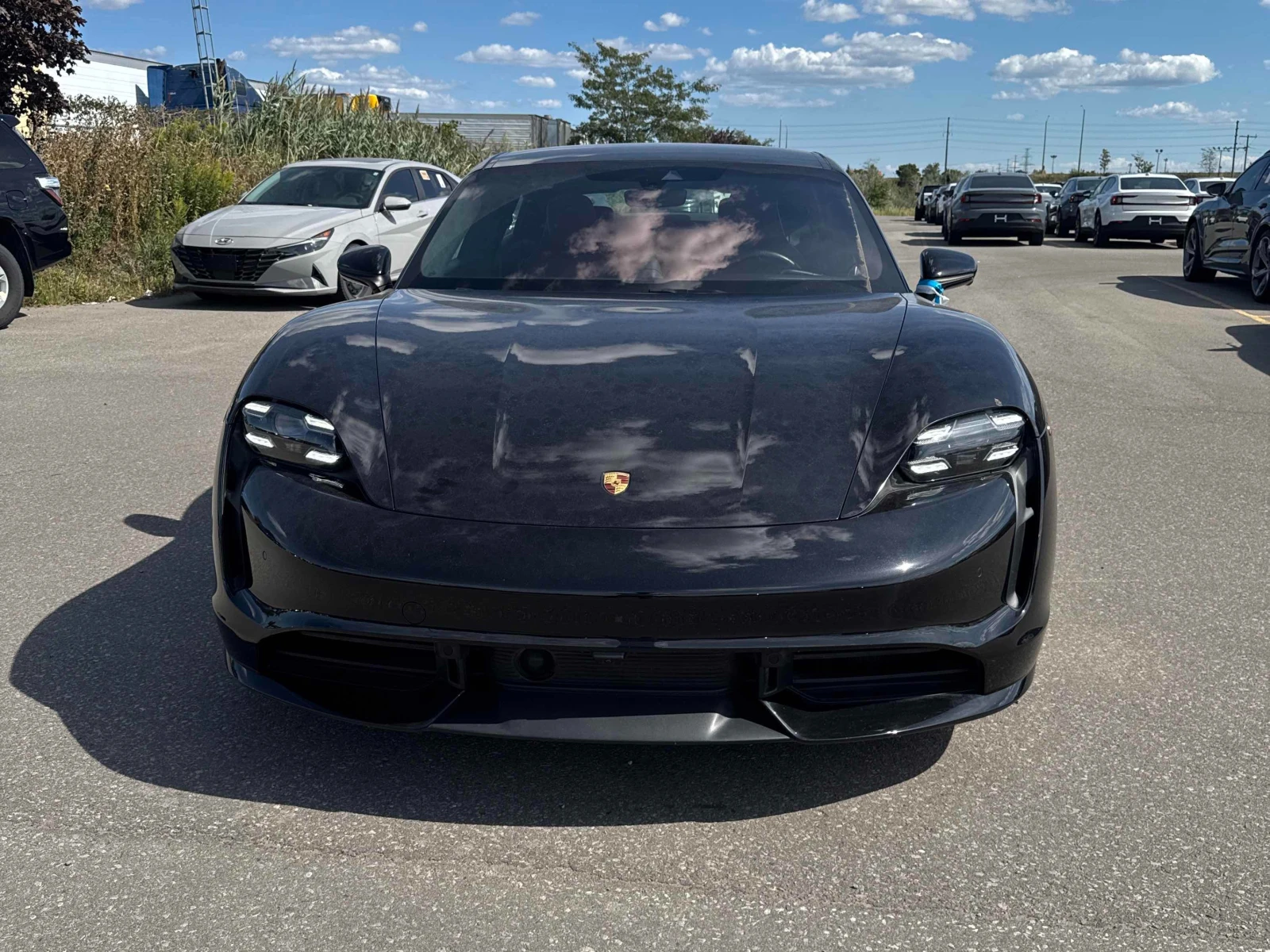 Porsche Taycan Turbo * 5000km* (Carfax) - изображение 2