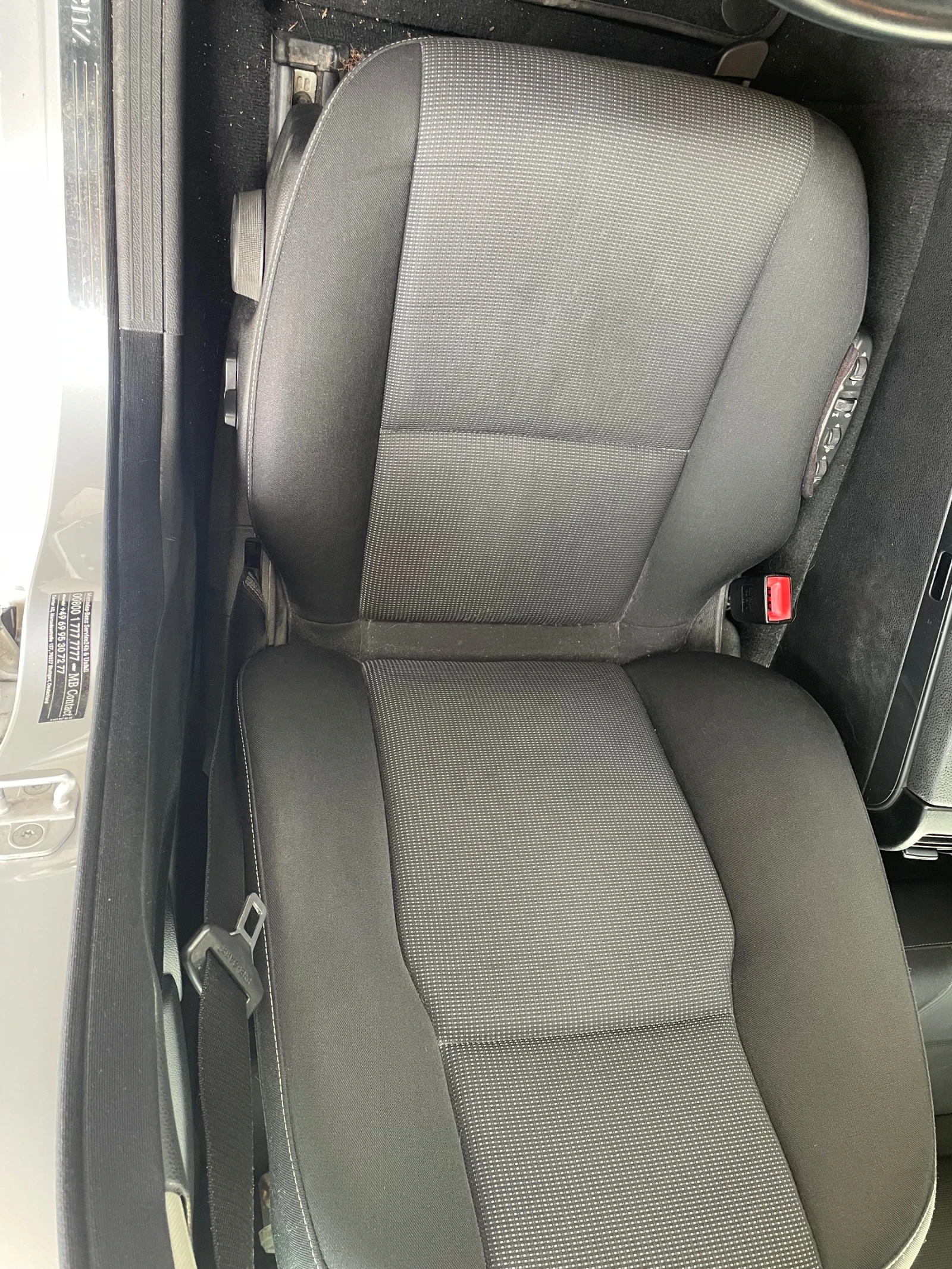 Mercedes-Benz C 200 Седан - изображение 7