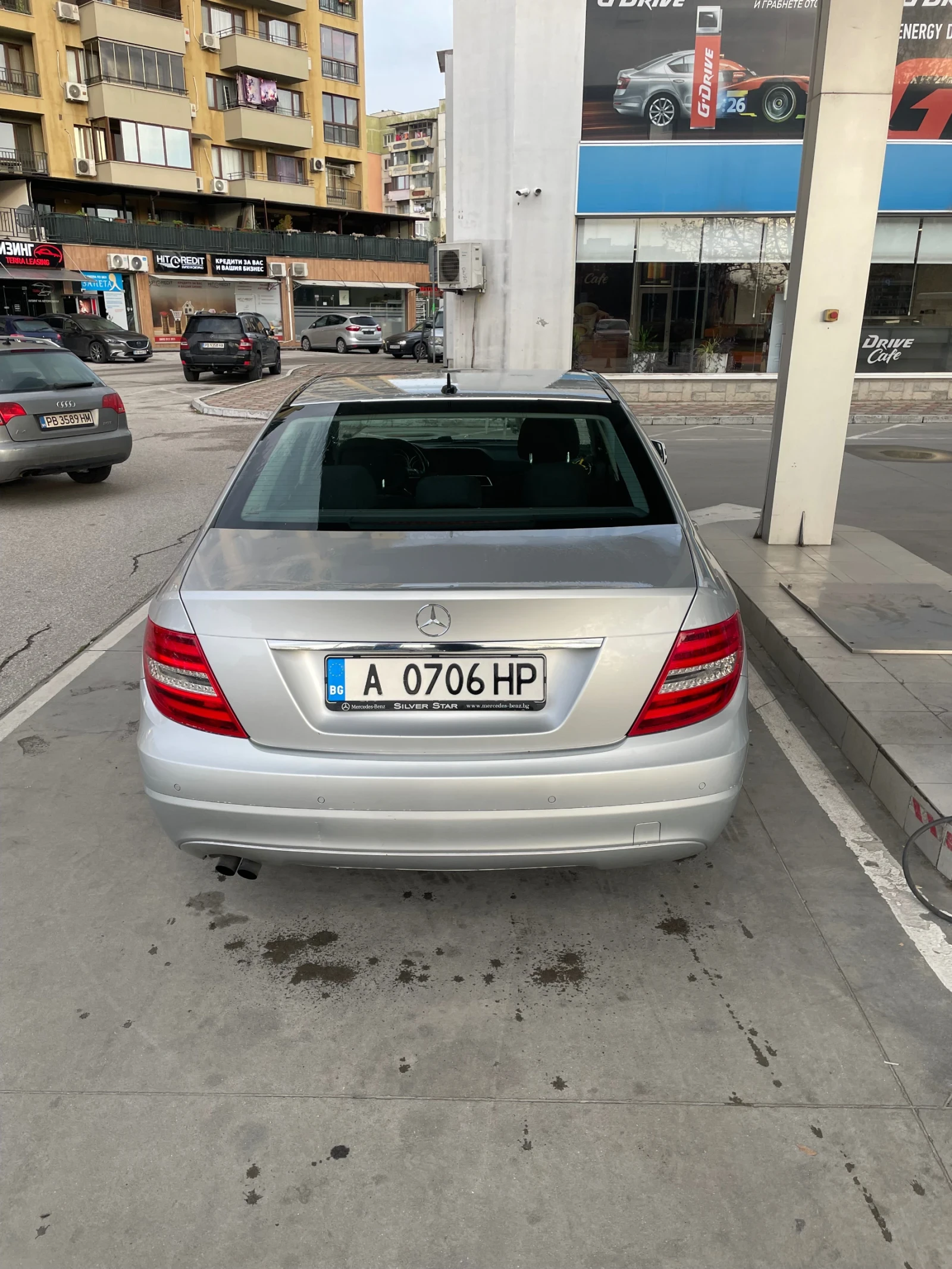 Mercedes-Benz C 200 Седан - изображение 3