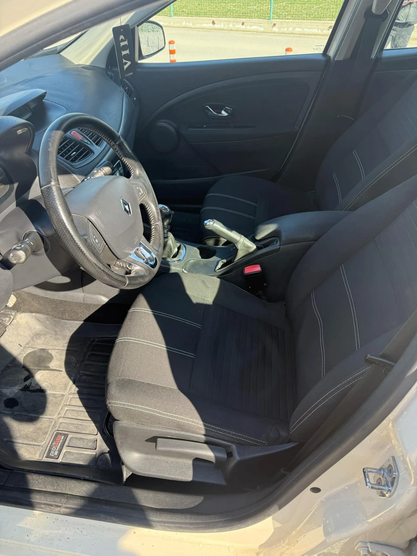 Renault Fluence, снимка 10 - Автомобили и джипове - 53963440