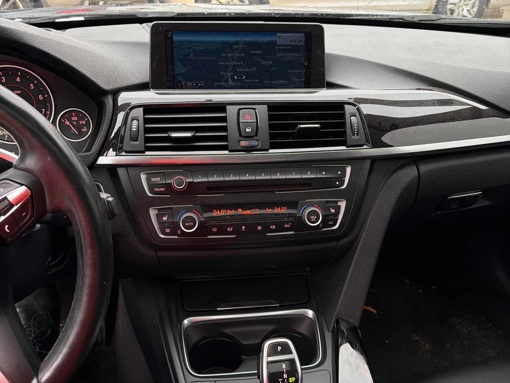 BMW 335 * xDrive * CARFAX * БЕЗ ПЪРВОНАЧАЛНА ВНОСКА - изображение 9