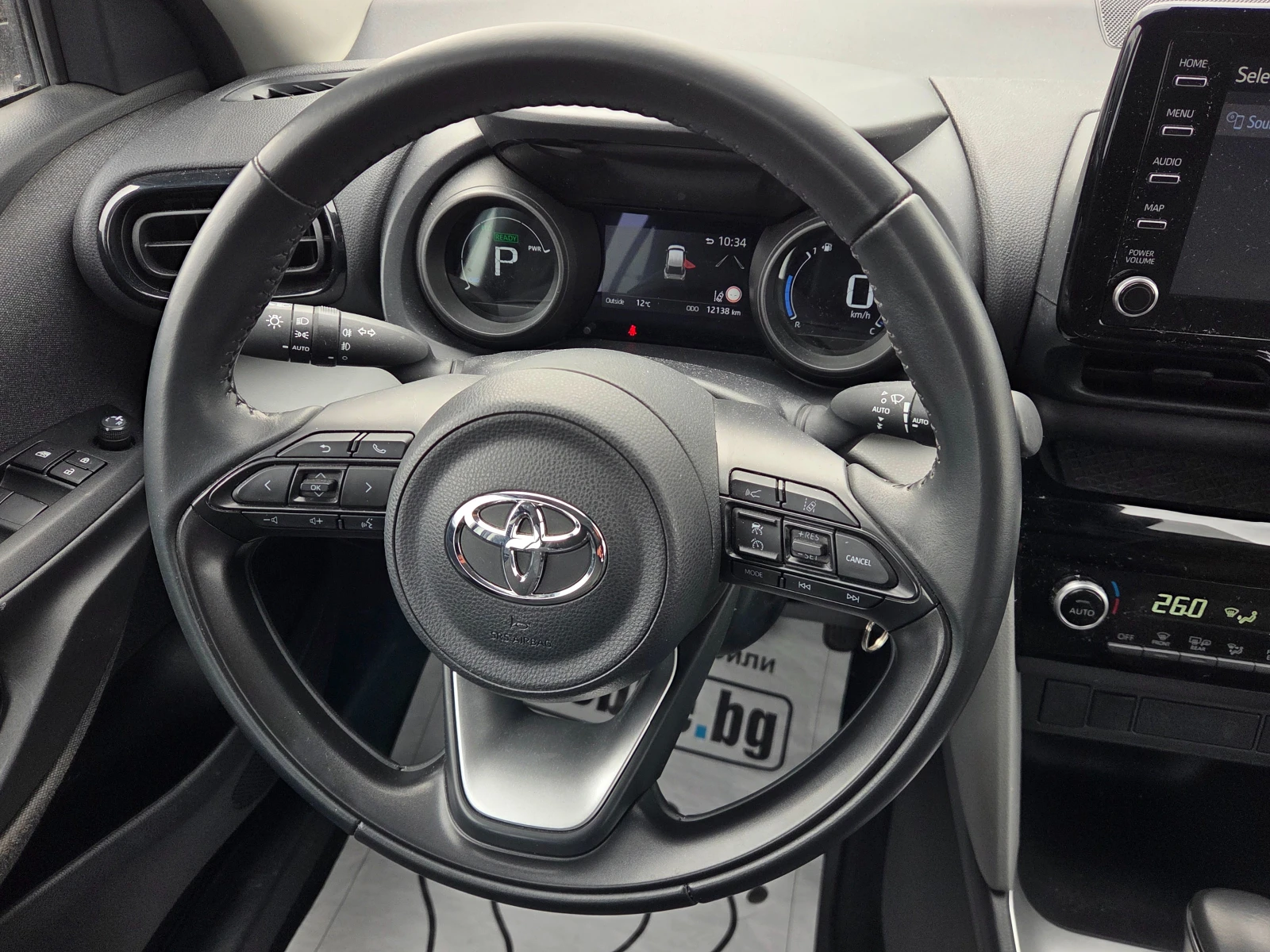 Toyota Yaris Cross 1.5 БЕНЗИН/HYBRID/11000 к.м., снимка 15 - Автомобили и джипове - 53922066