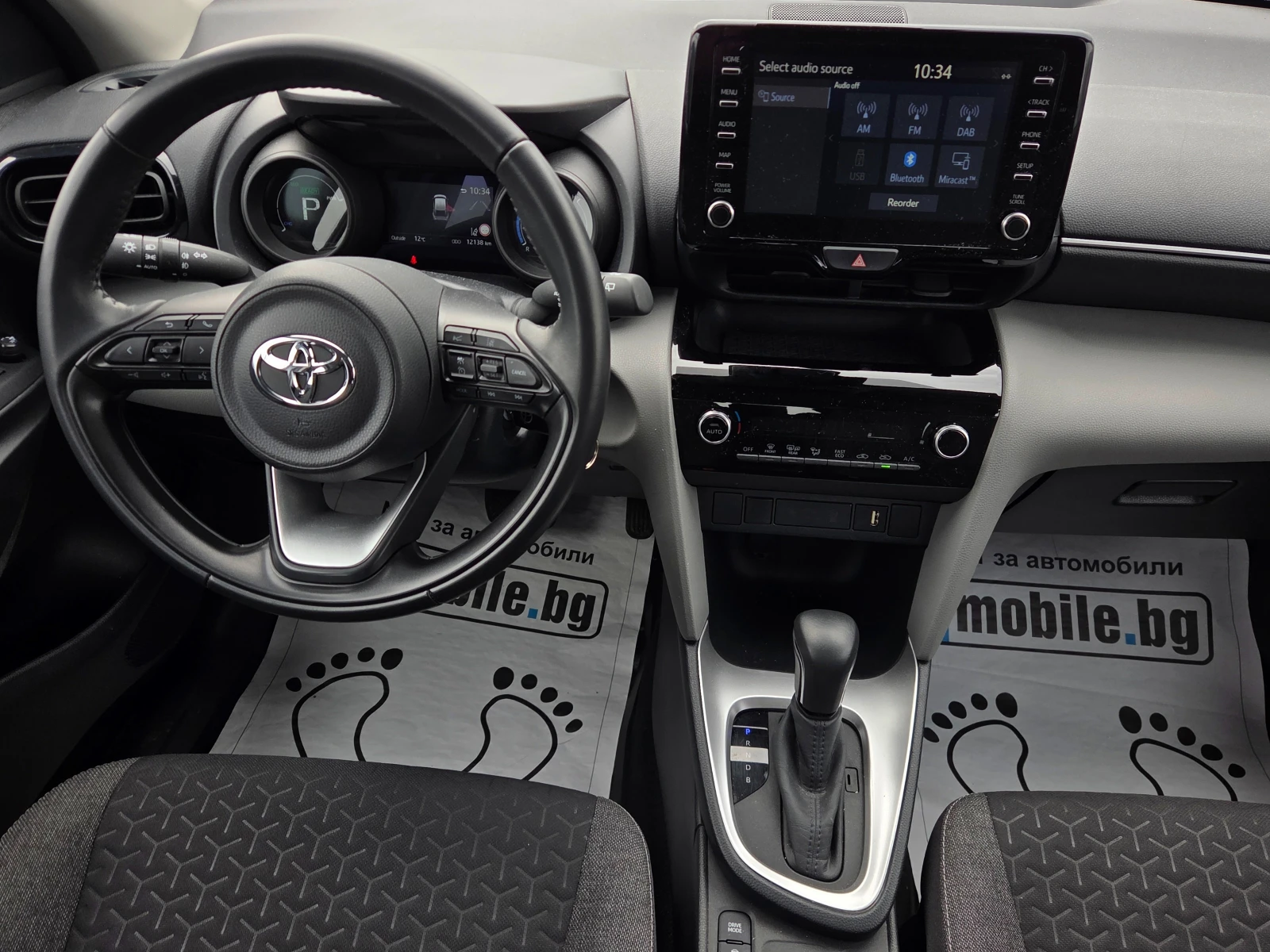 Toyota Yaris Cross 1.5 БЕНЗИН/HYBRID/11000 к.м., снимка 14 - Автомобили и джипове - 53922066