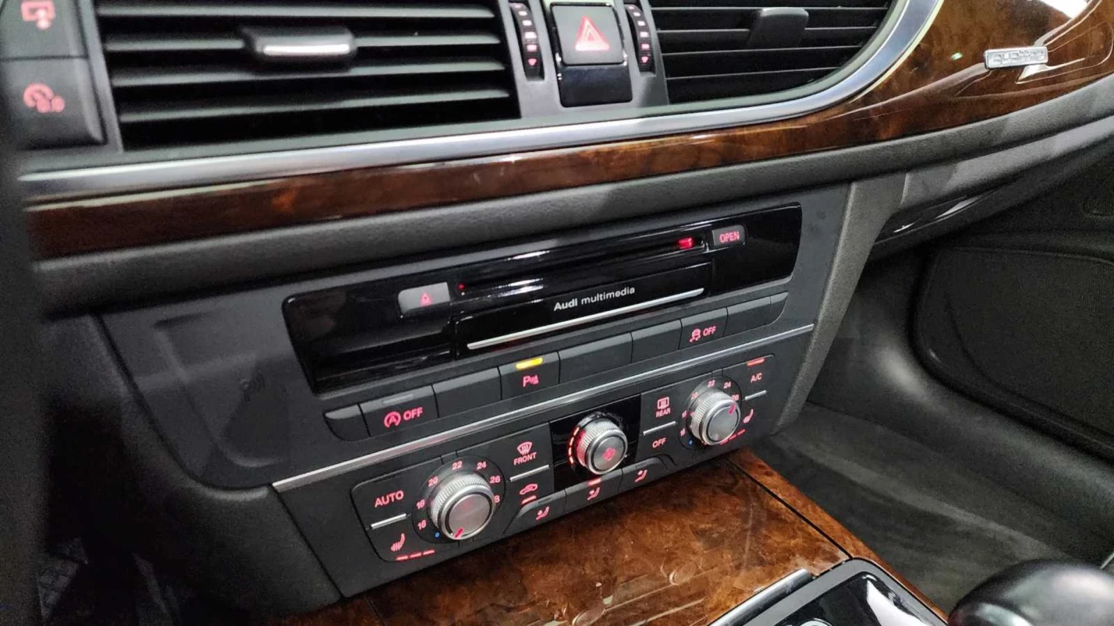 Audi A6 2014г. Автомат Кожа QUATTRO SUPERCHARGER , снимка 13 - Автомобили и джипове - 53983966