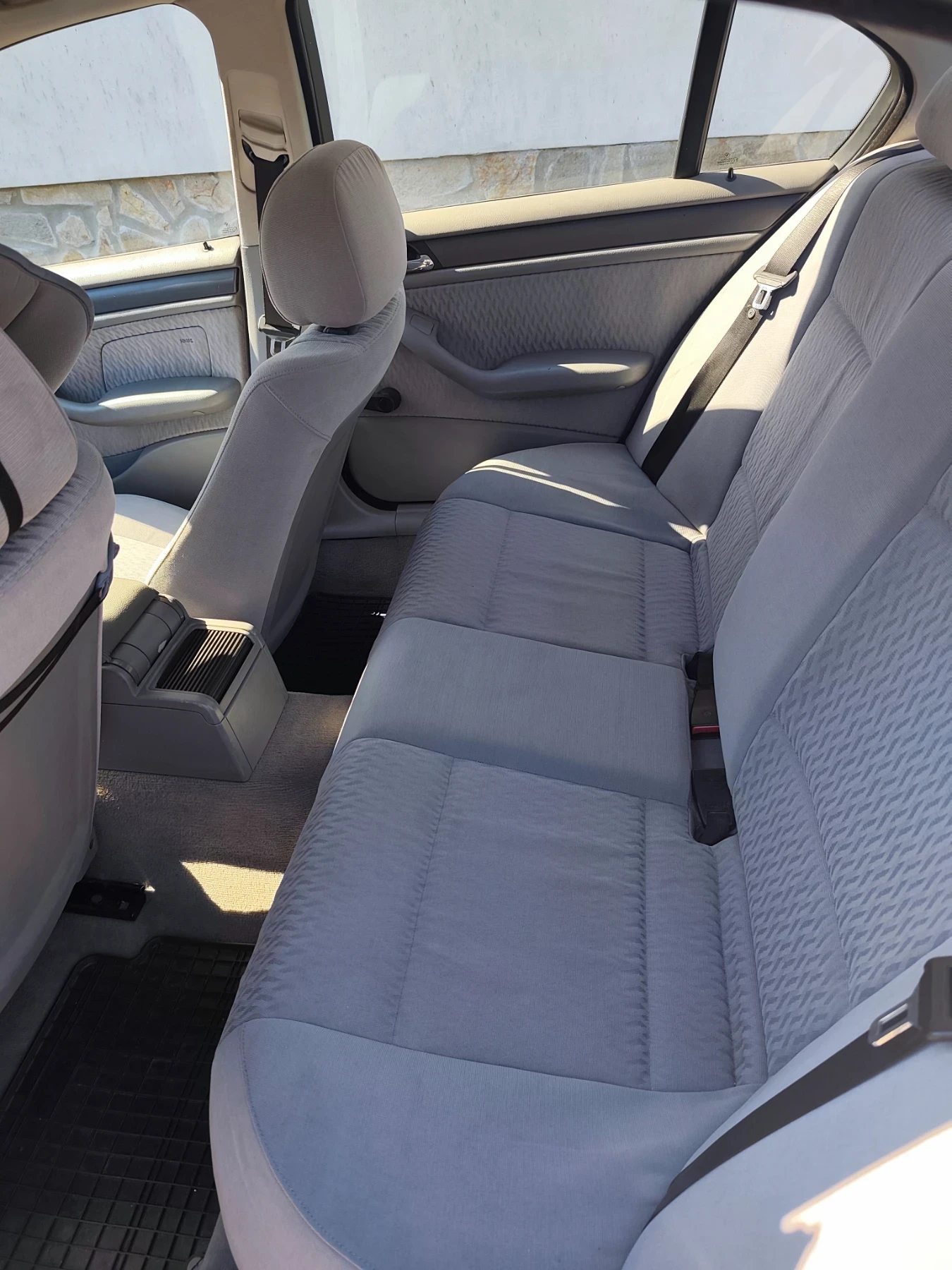 BMW 318, снимка 6 - Автомобили и джипове - 54324437