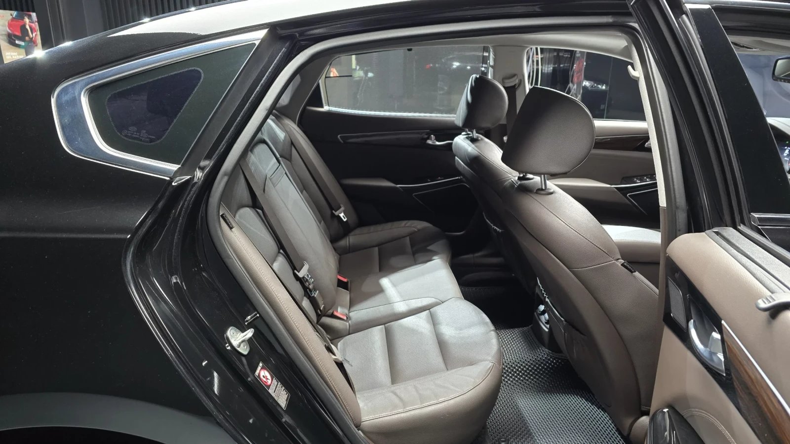 Kia K7 2.2 Diesel Limited, снимка 11 - Автомобили и джипове - 54378051