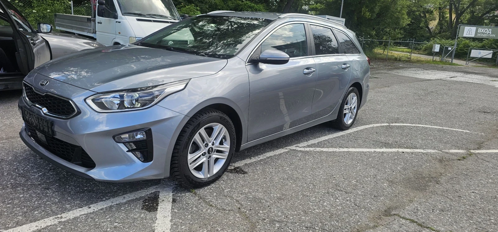 Kia Ceed 1.6CRDI Distronic Kamera Холандия , снимка 4 - Автомобили и джипове - 54683220