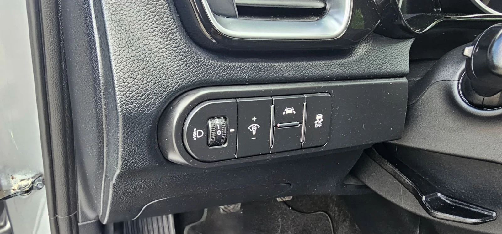 Kia Ceed 1.6CRDI Distronic Kamera Холандия , снимка 8 - Автомобили и джипове - 54683220