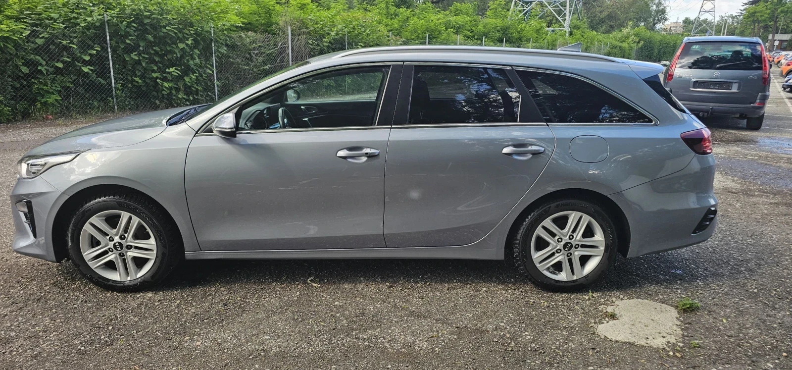 Kia Ceed 1.6CRDI Distronic Kamera Холандия , снимка 16 - Автомобили и джипове - 54683220