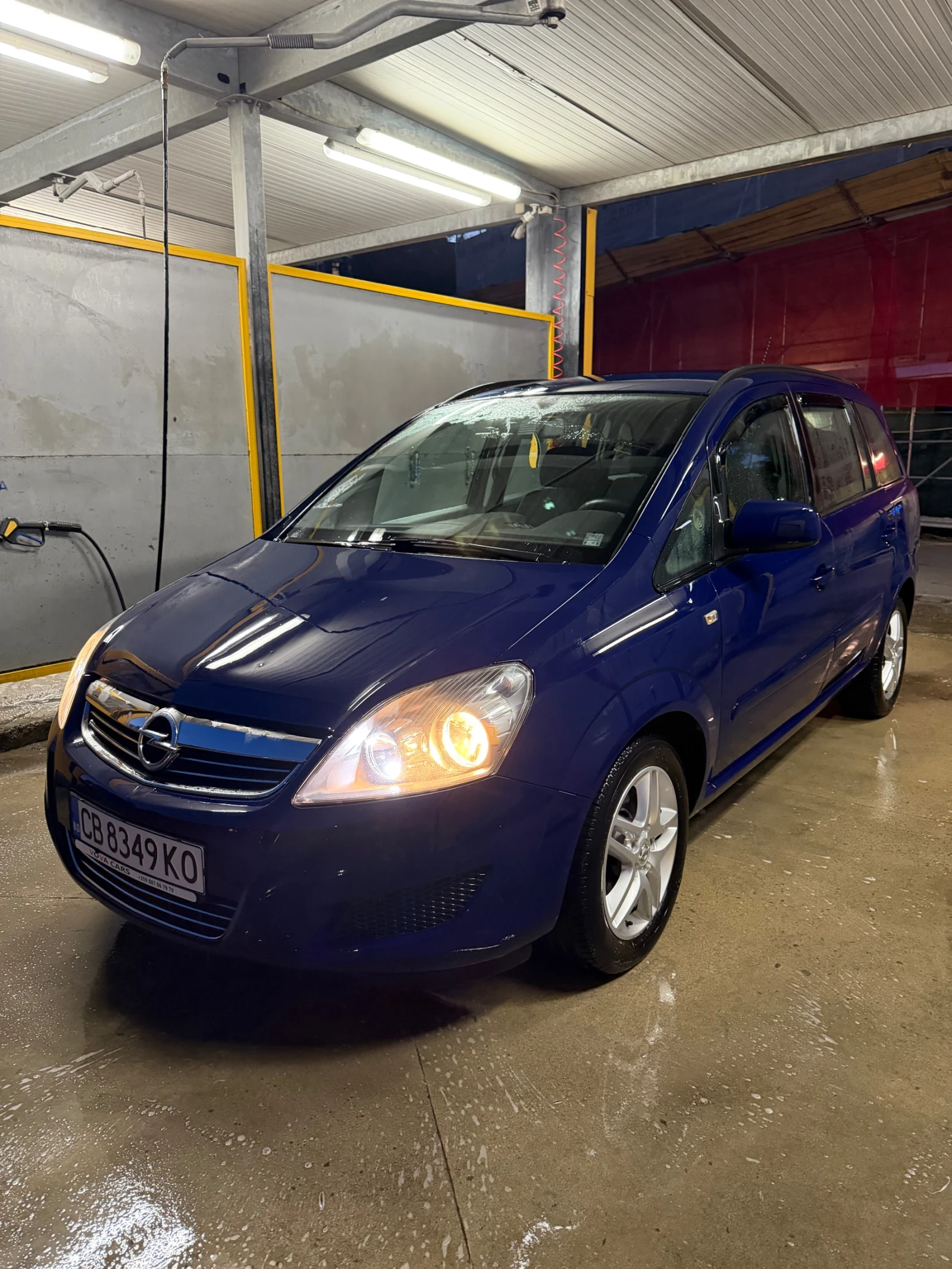 Opel Zafira 1.6 турбо бензин метан заводски, снимка 2 - Автомобили и джипове - 54912139