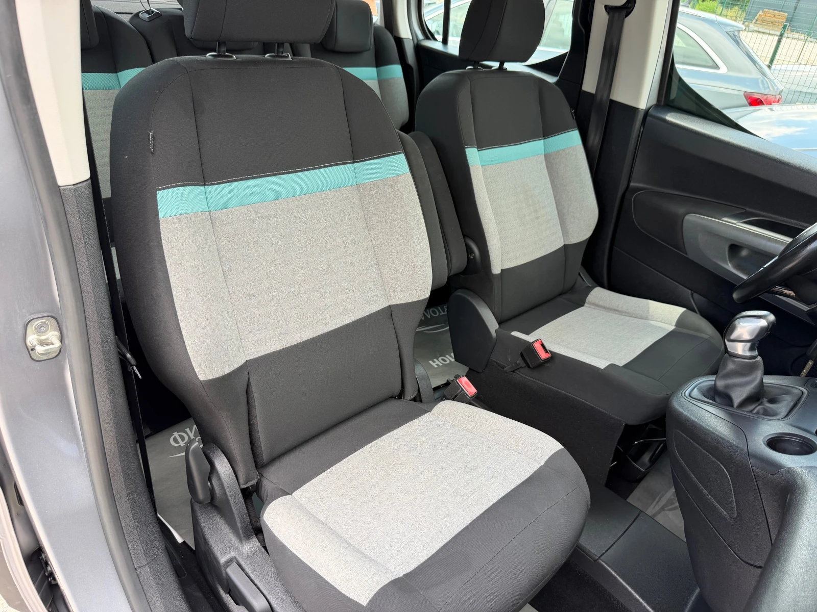Citroen Berlingo BlueHDI SHINE CAR PLAY ANDROID AUTO HEAD UP, снимка 10 - Автомобили и джипове - 55187906