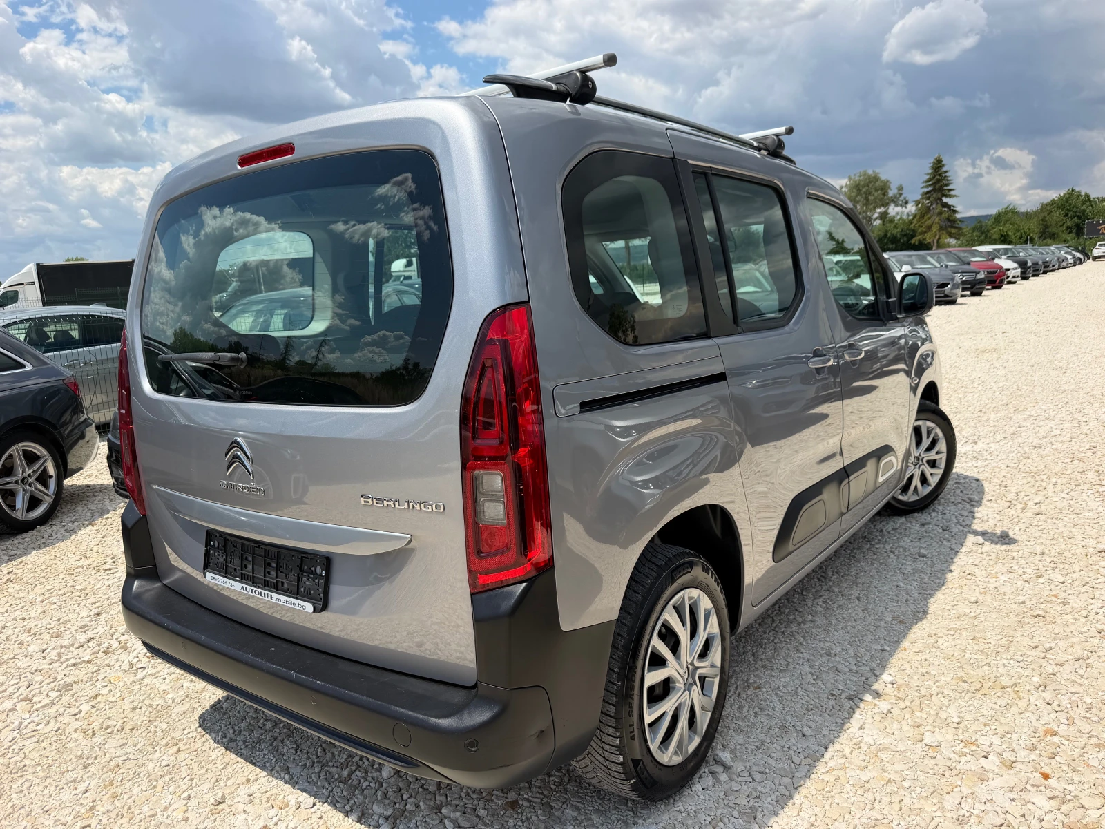 Citroen Berlingo BlueHDI SHINE CAR PLAY ANDROID AUTO HEAD UP, снимка 2 - Автомобили и джипове - 55187906