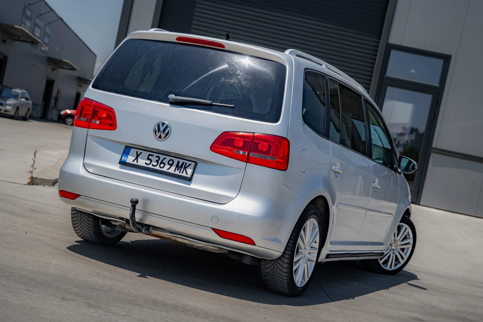 VW Touran, снимка 4 - Автомобили и джипове - 55384888