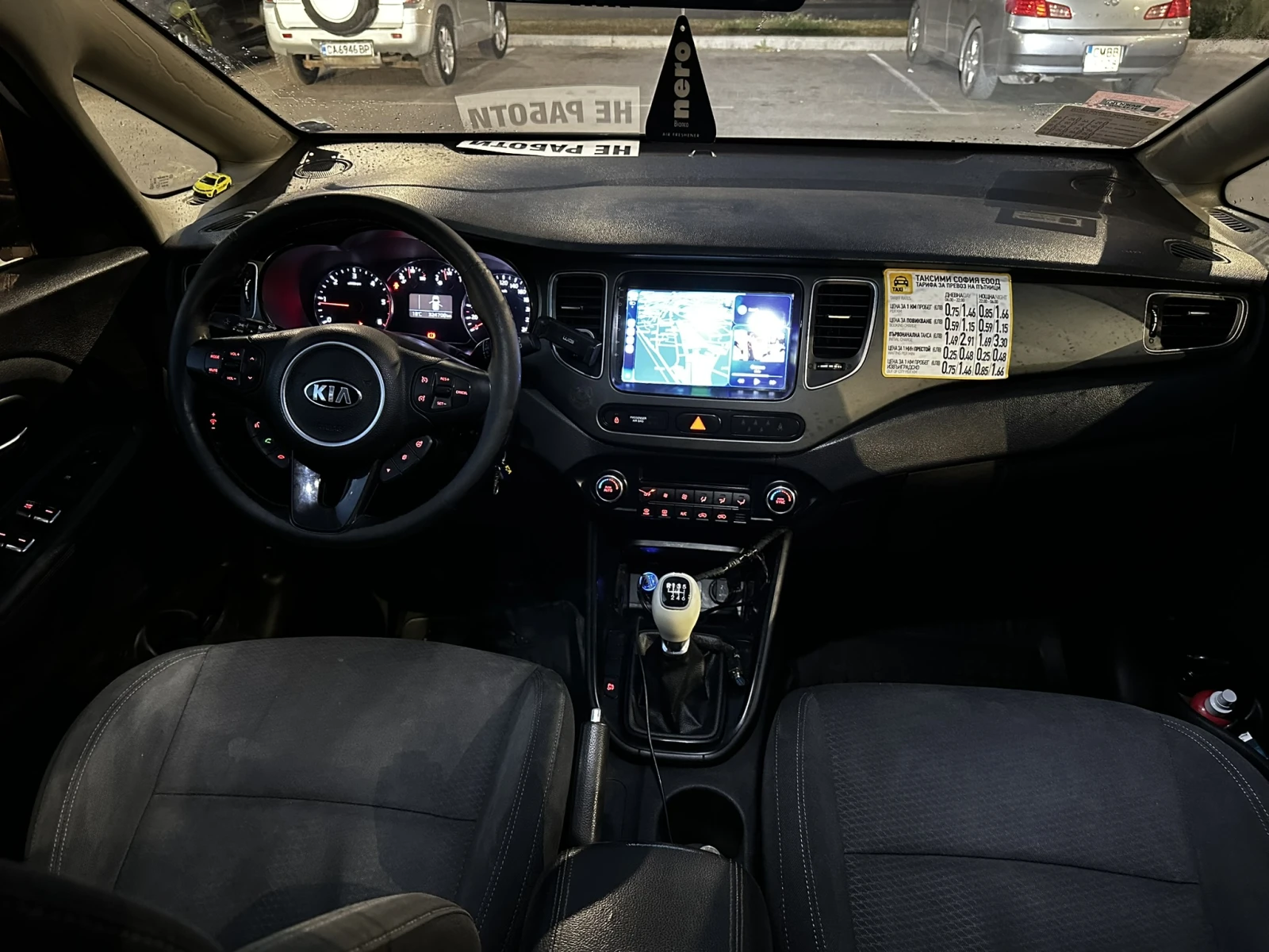 Kia Carens 1.7CRDI, снимка 6 - Автомобили и джипове - 55711626