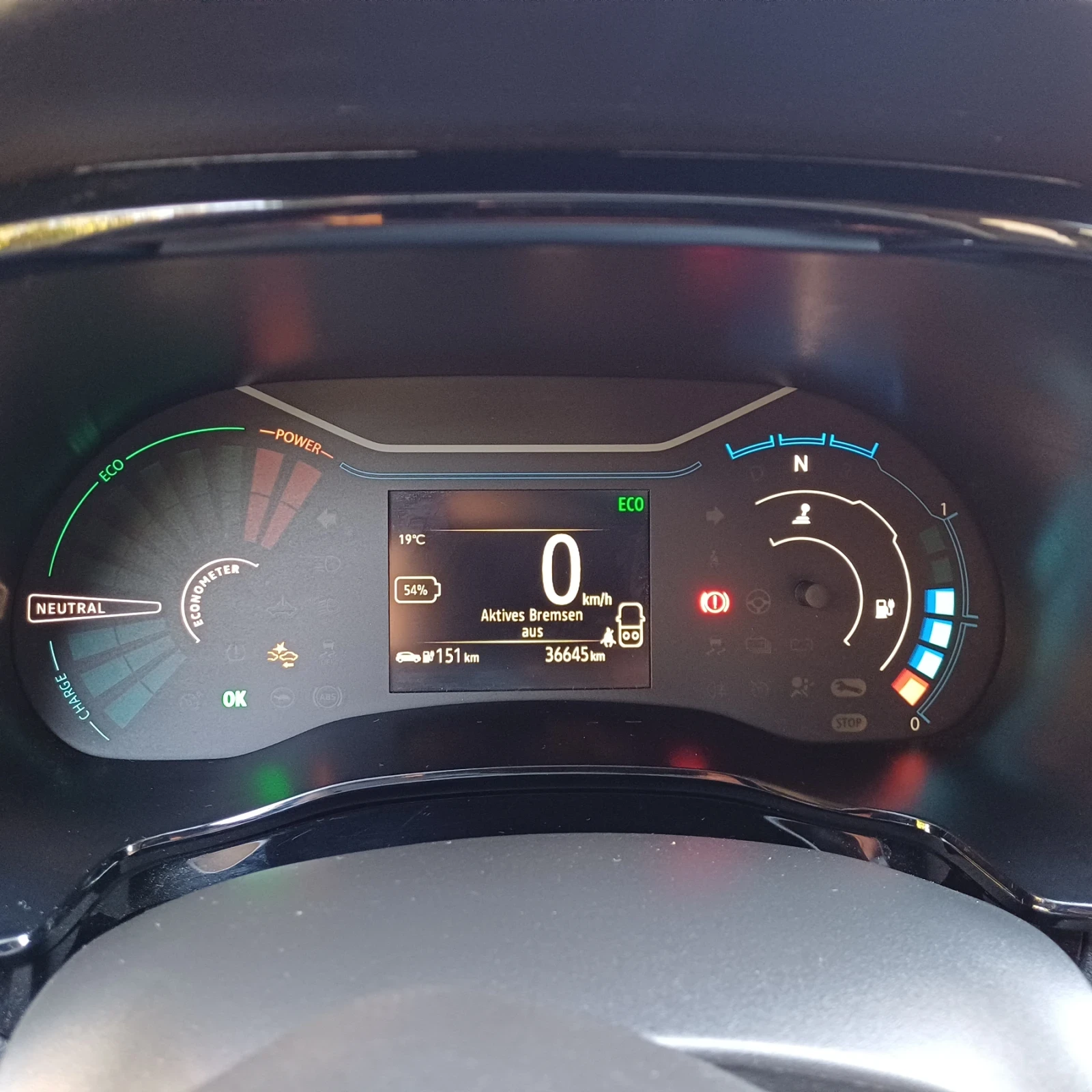Dacia Spring, снимка 9 - Автомобили и джипове - 56002405