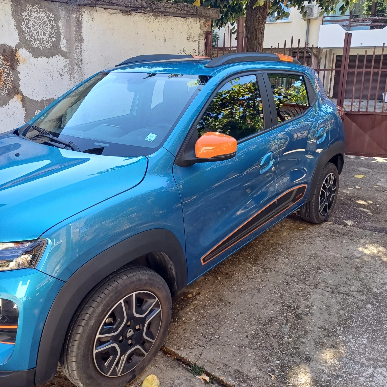 Dacia Spring, снимка 2 - Автомобили и джипове - 56002405