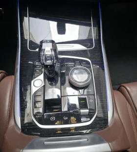 BMW X7 M40i M-Pack/Bowers&Willkins/Diamond/Headup/Distr/7, снимка 9