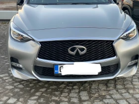  Infiniti Q30