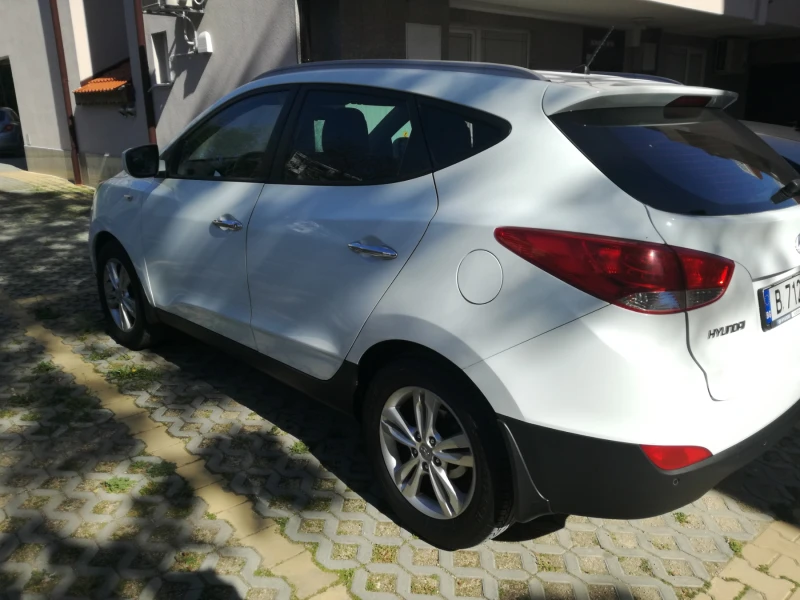 Hyundai IX35 1.6, снимка 3 - Автомобили и джипове - 48090856