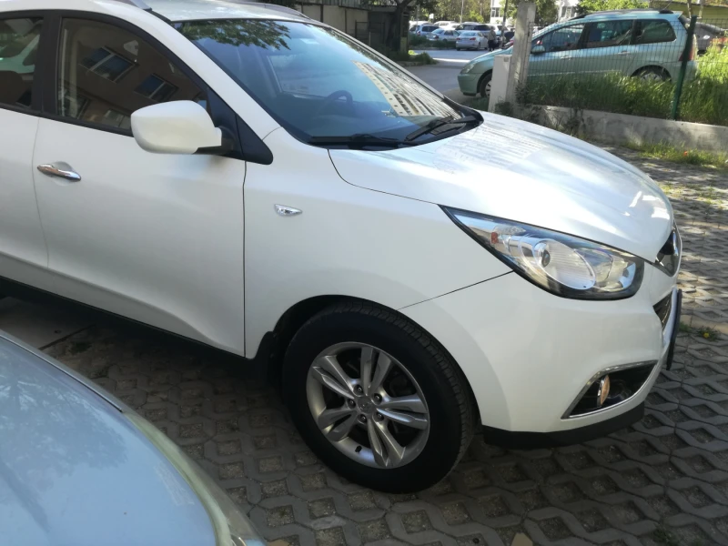 Hyundai IX35 1.6, снимка 4 - Автомобили и джипове - 48090856