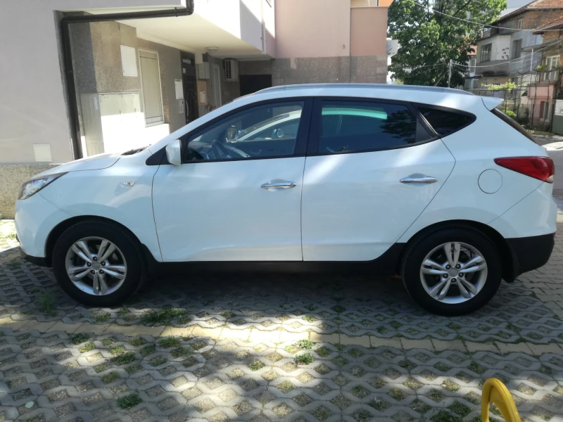 Hyundai IX35 1.6, снимка 2 - Автомобили и джипове - 48090856