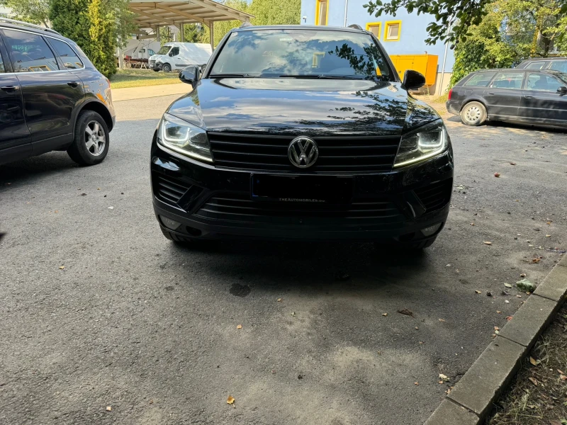 VW Touareg, снимка 16 - Автомобили и джипове - 49303434